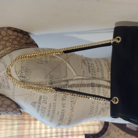 Ted Baker - Picture 5 of 6